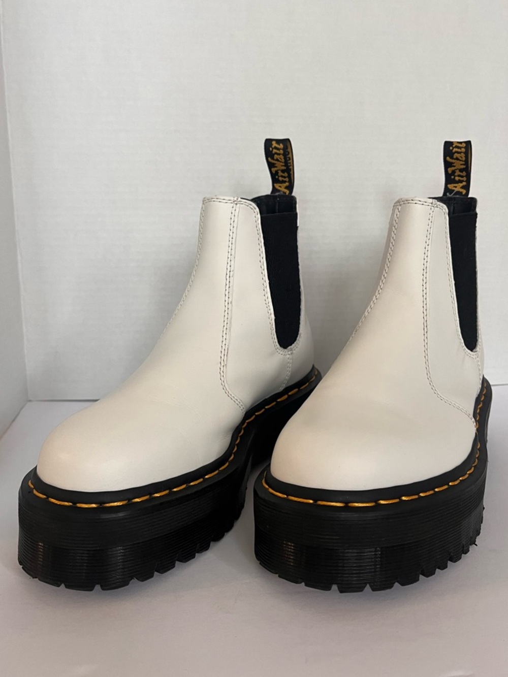 Doc Marten 2976 White Leather Chelsea Boot